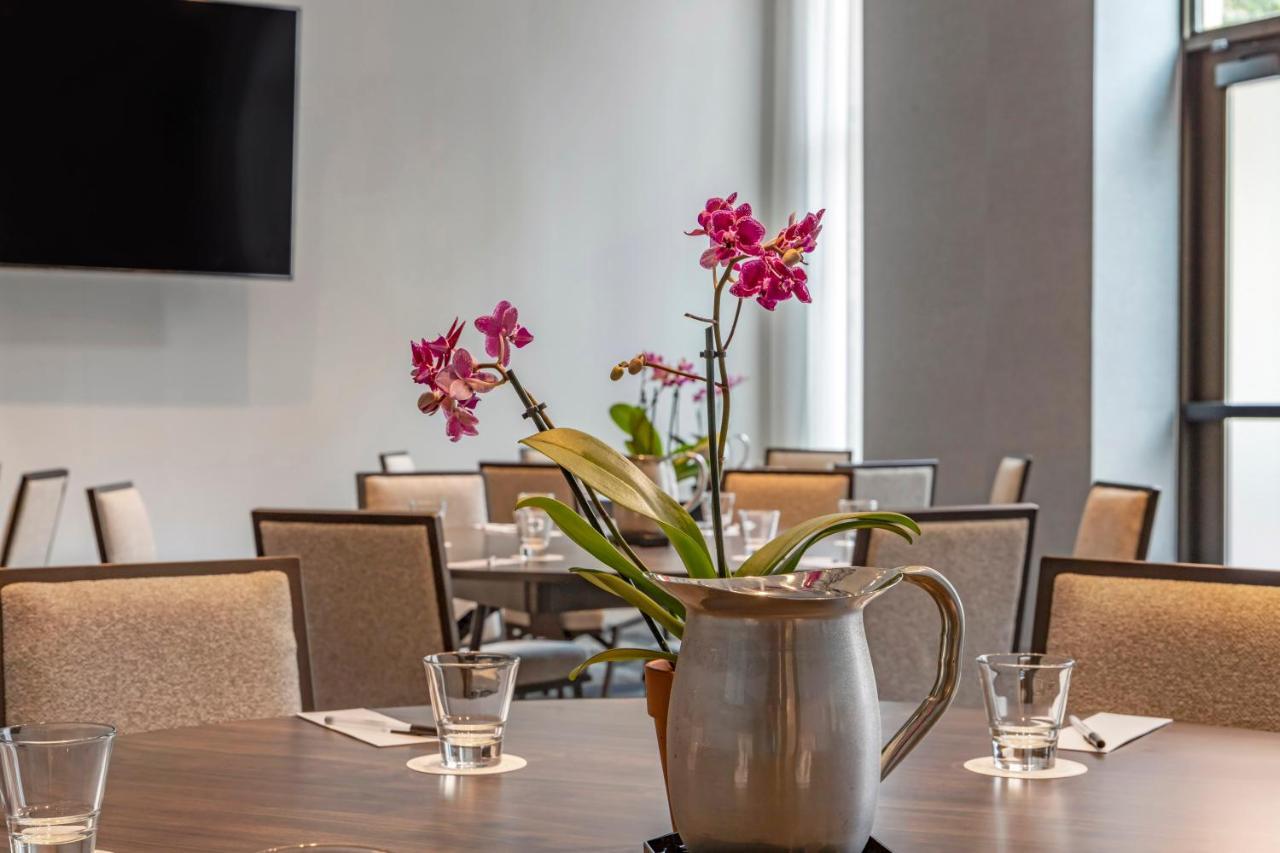 Cambria Hotel Savannah Downtown Historic District Esterno foto