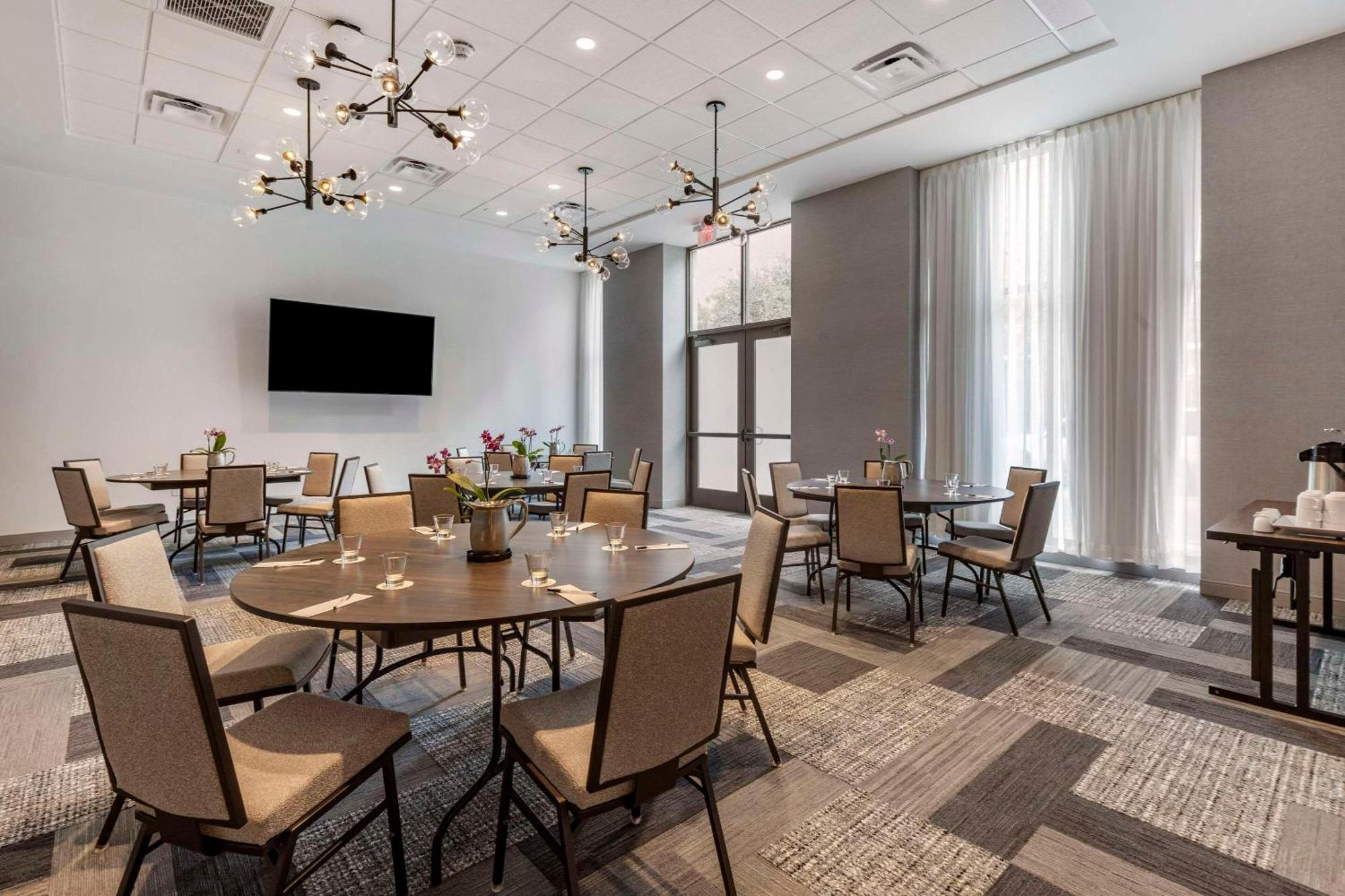 Cambria Hotel Savannah Downtown Historic District Esterno foto